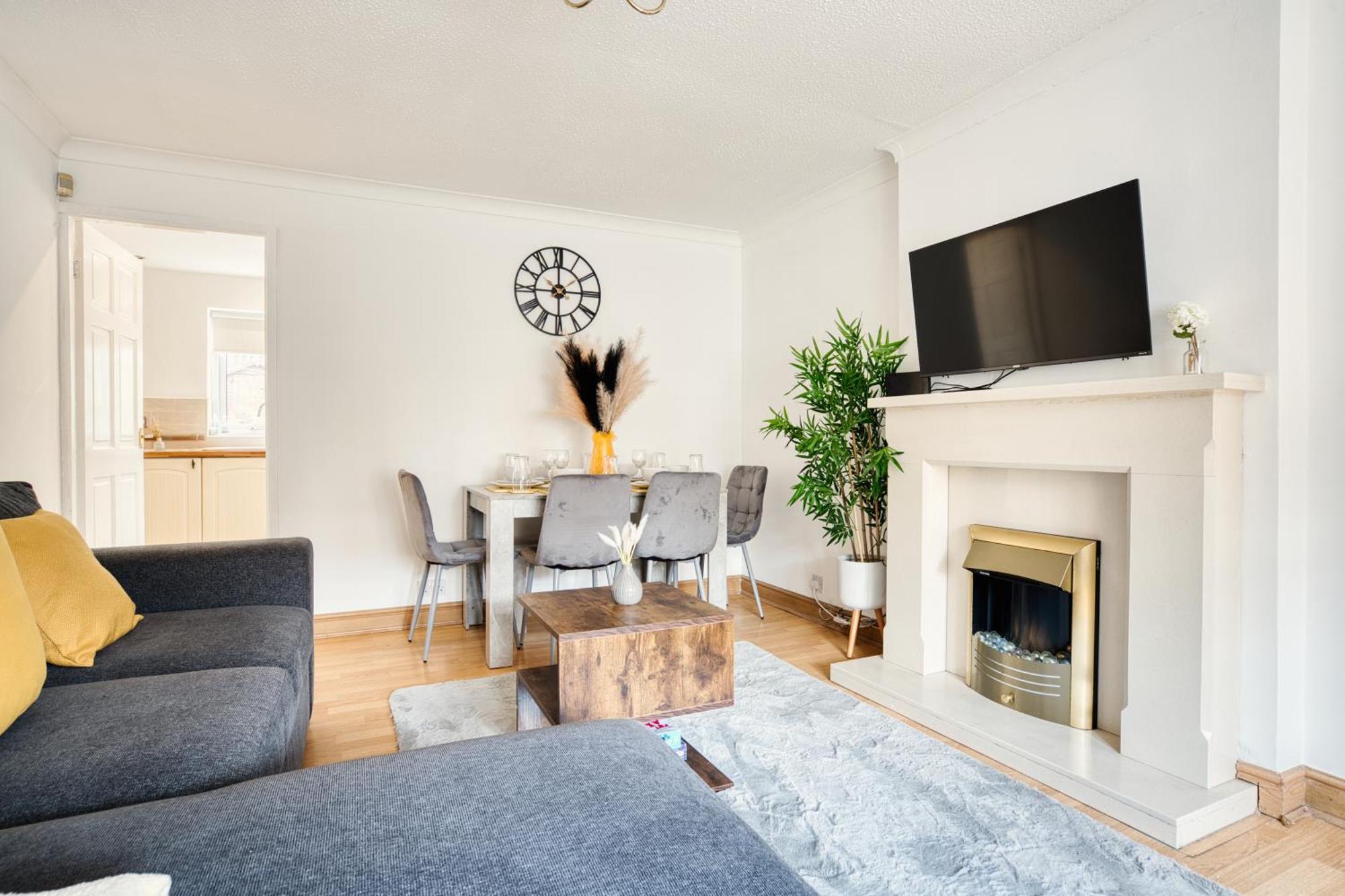Liverpool Home With Free Parking West Derby Kültér fotó